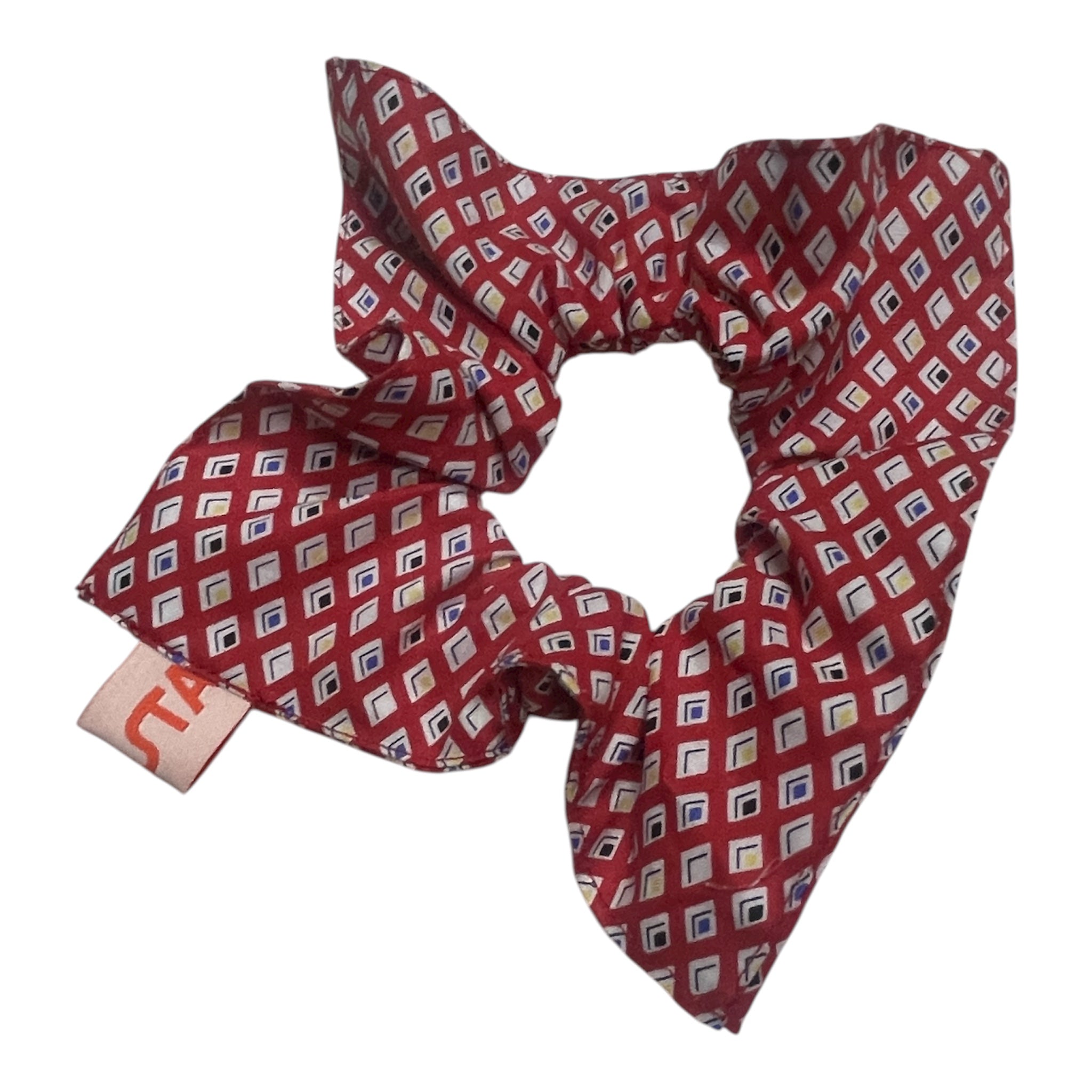 Kuta Christmas scrunchies. square/classic