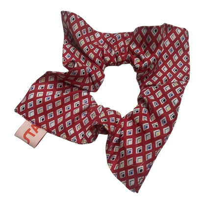 Kuta Christmas scrunchies. square/classic